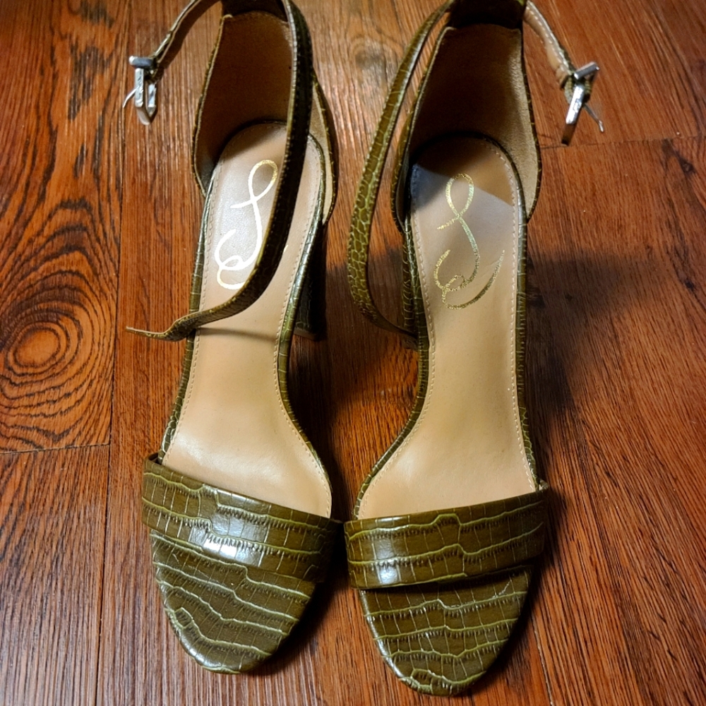 6.5, green Sam Edelman heels